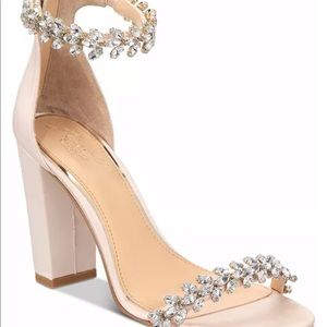 Jewel by Mischka Mayra Block heels